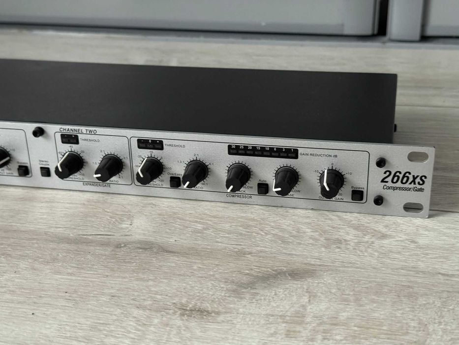 Procesor dynamiki Kompresor Gate DBX Professional 266XS