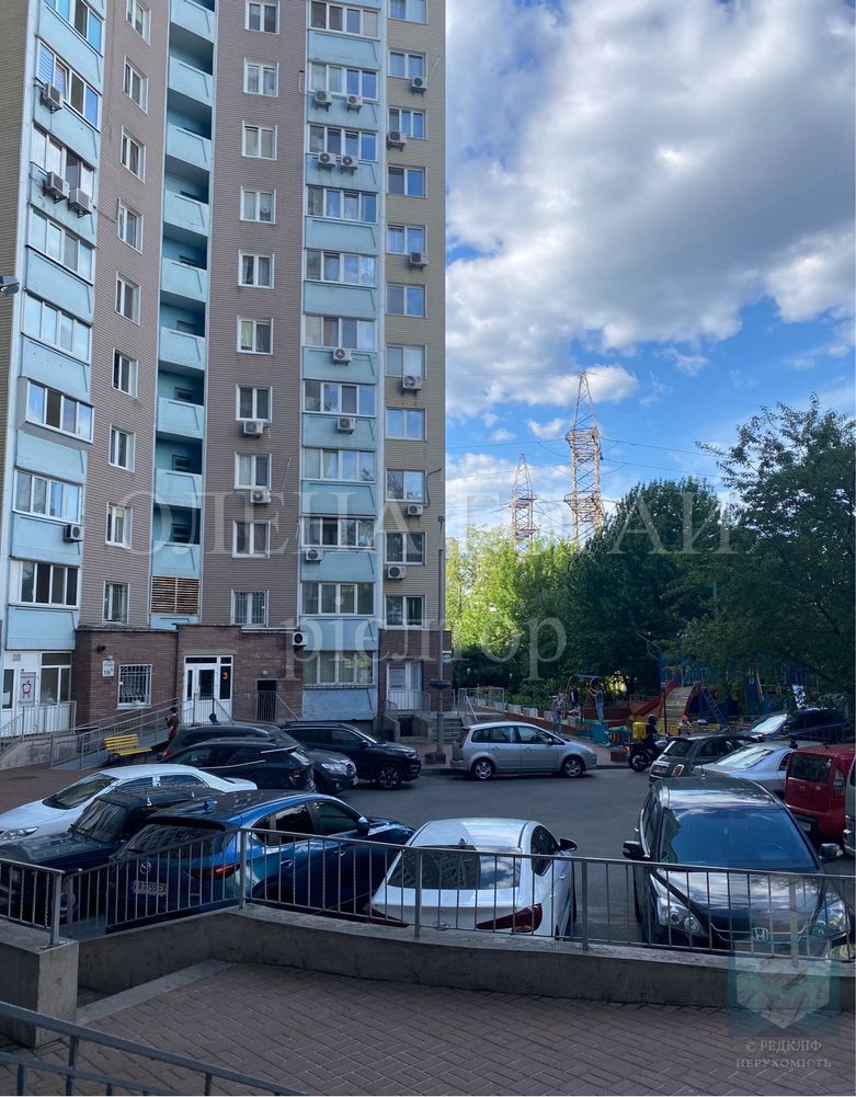 Без %. Проспект Правди 19 А, 3-х кімн. з ремонтом