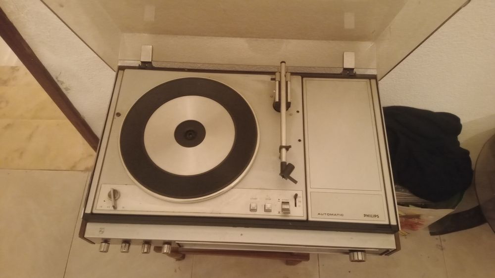 Gira discos Philips Automático