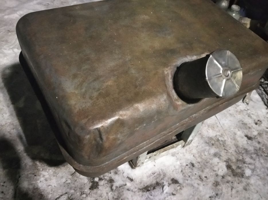 Бак паливний. Бензобак Газ, Зіл та ін.