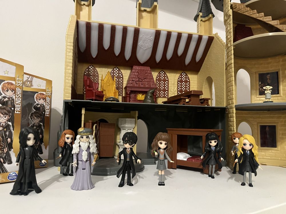 Zamek Harry Potter Wizarding World+8figurek