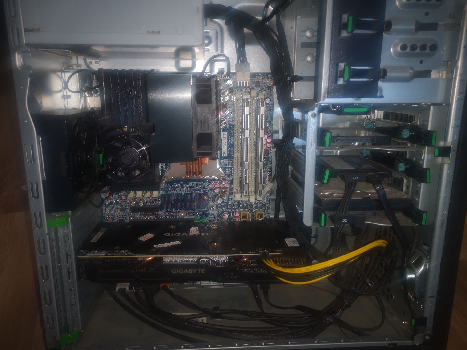 Системный блок НР z420/Intel Xeon E5 новая ssd