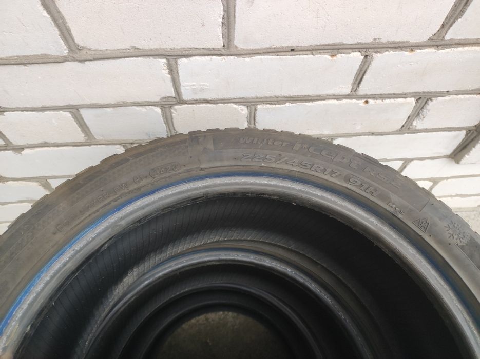 Резина зимова 225/45 R17 Hankook