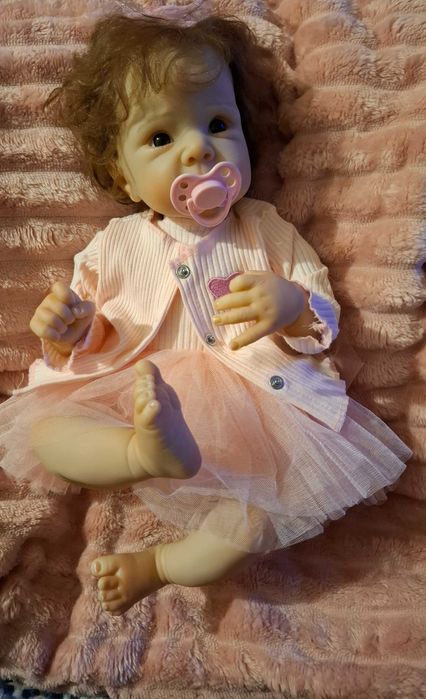 Boneca reborn 47cm. (Artigo novo)