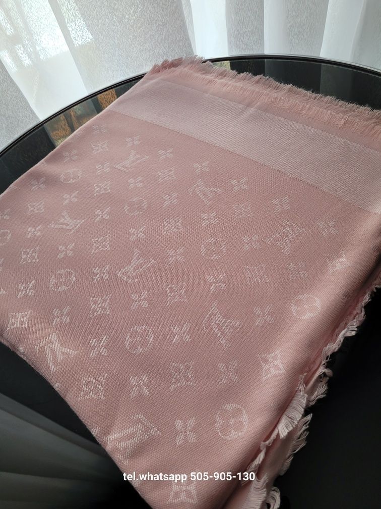 Piękna premium chusta pudrowy róż jedwab kaszmir monogram.lv cudo