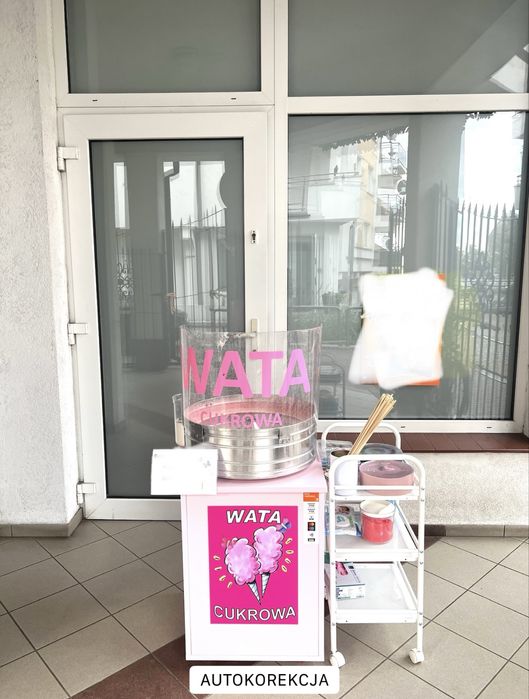 Maszyna do waty cukrowej.