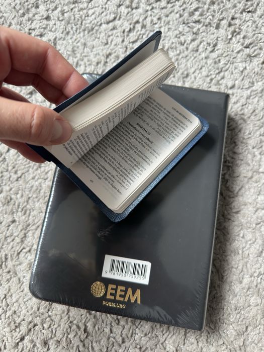Pismo Święte + Książeczka Nowy Testament tanio oddaje