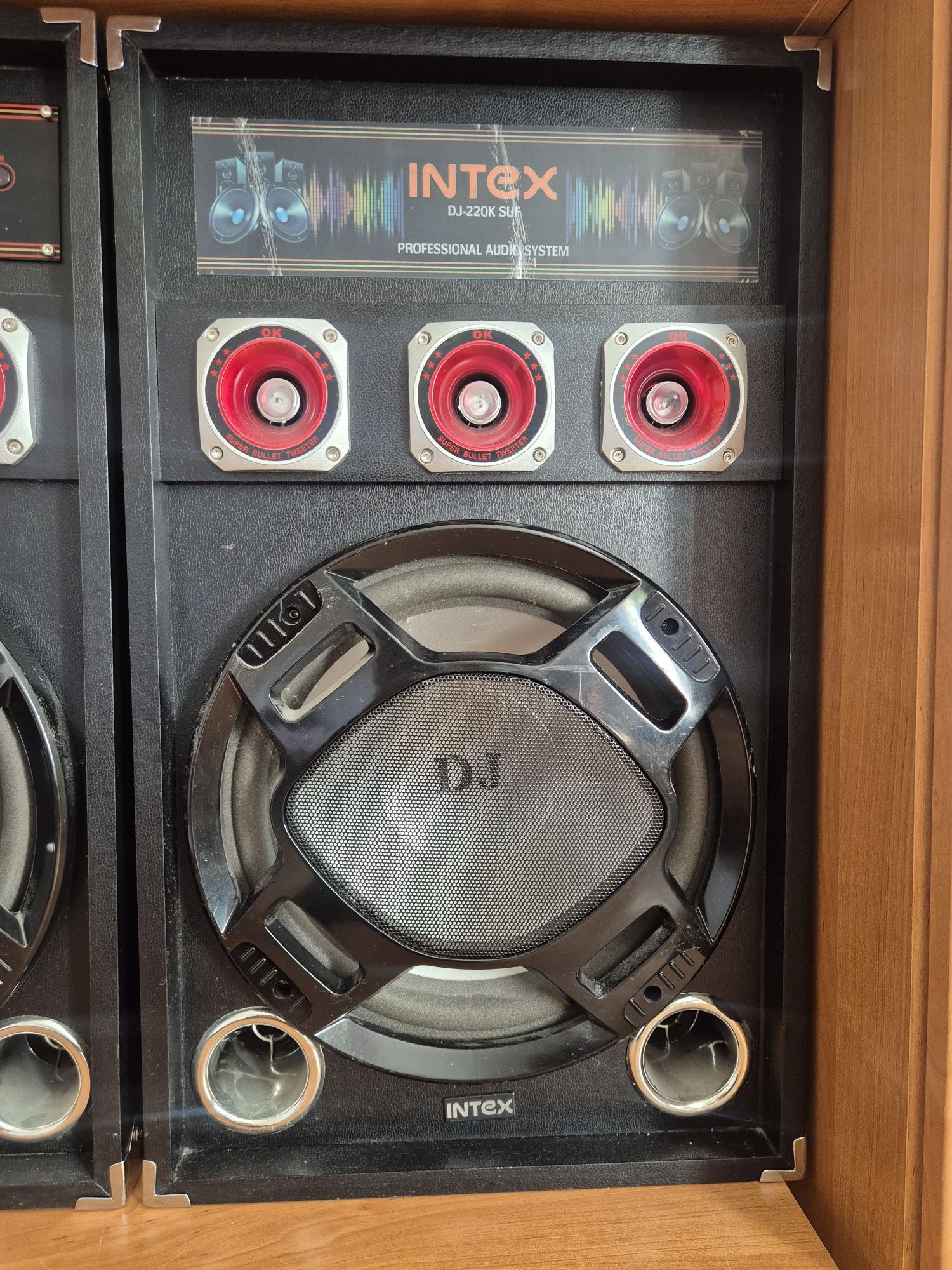 Zestaw dwóch kolumn intex DJ-220k