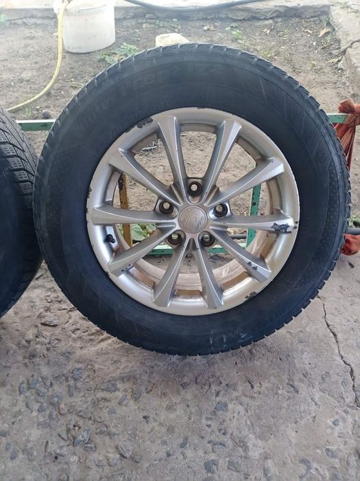 Зимова гума Hankook та 4 диски R15,205/65 все в сборi,м.Миколаїв