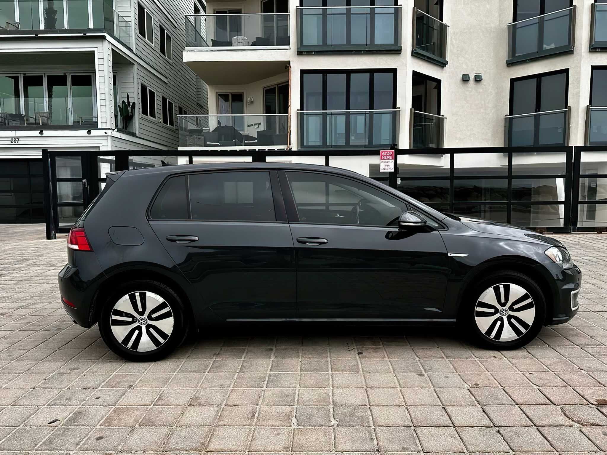 Volkswagen E-Golf 2017