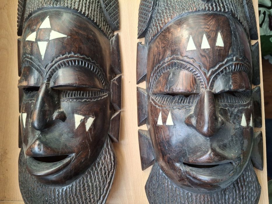 2 grandes mascaras africana 45 cms cada