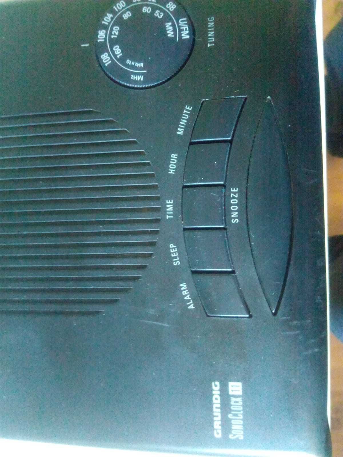 Grundig SonoClock 11 радио АМ-FM/часы/будильник