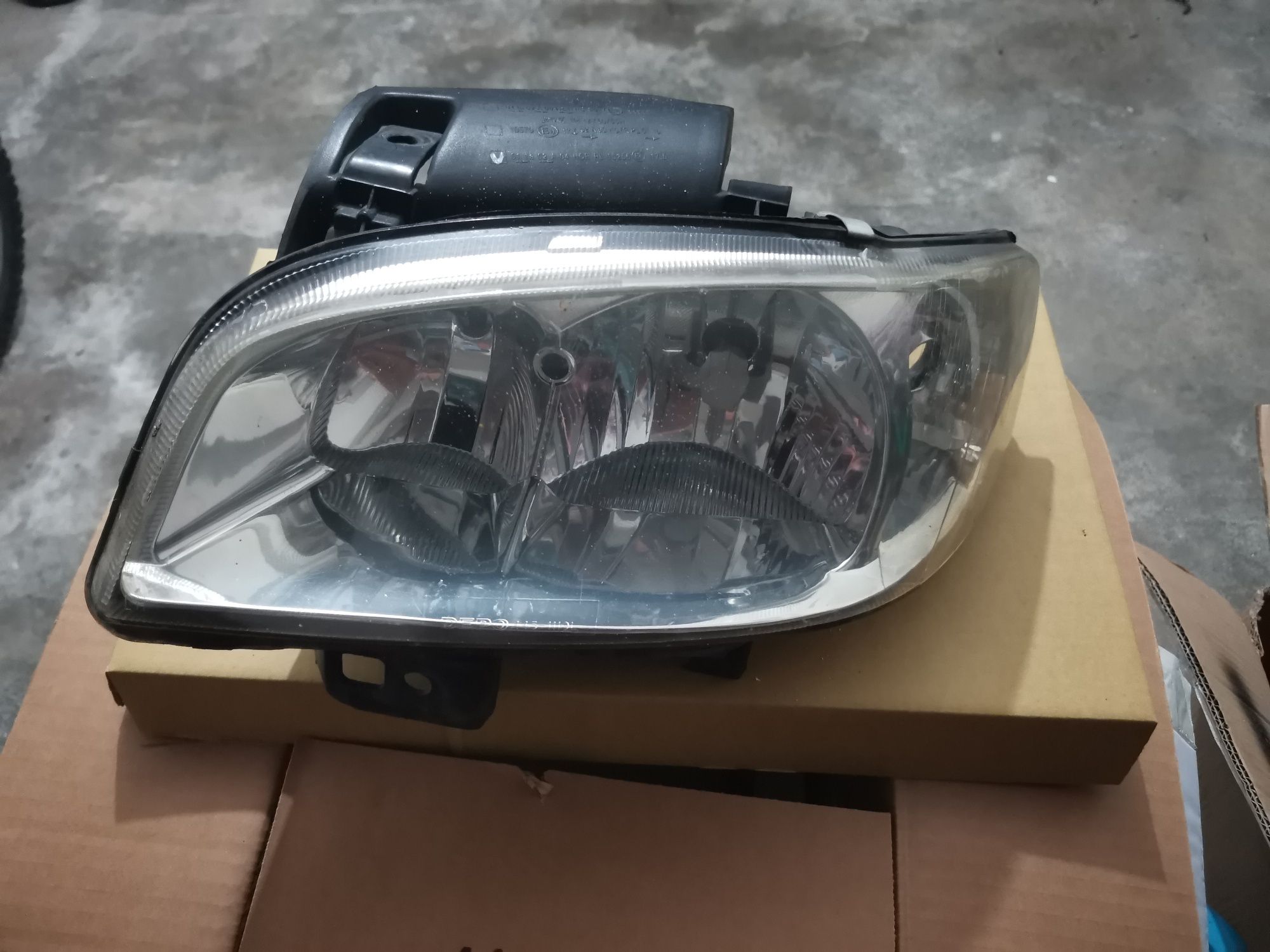 Ótica esquerda h7/h1 e airbag seat ibiza 6k2