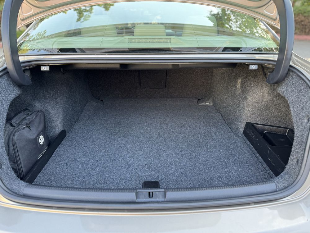 Продам Volkswagen Passat B7 Sel 2.0TDI