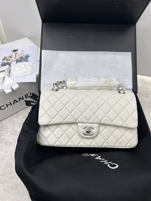 Сумочка в стилі Chanel
