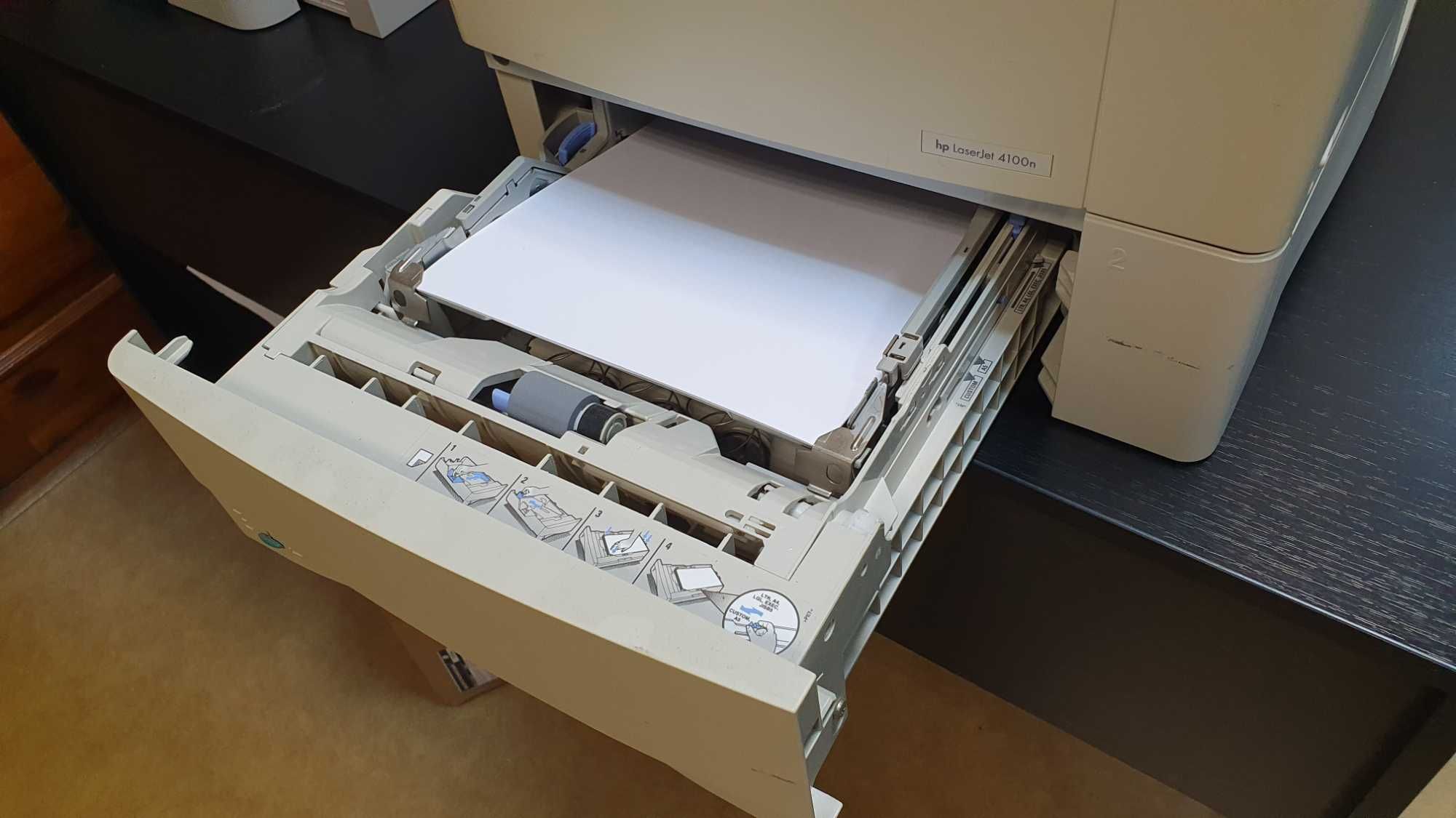 Сетевой лазерный принтер с 2 лотками для бумаги HP LaserJet 4100N