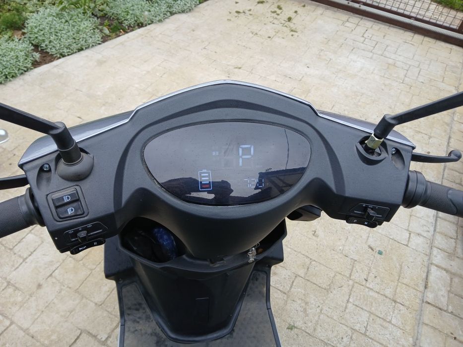 Продається електроскутер Sinski Greg 2kW