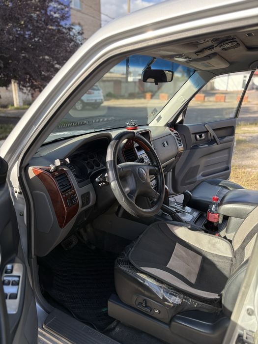 Mitsubishi Pajiero Wagon 2004