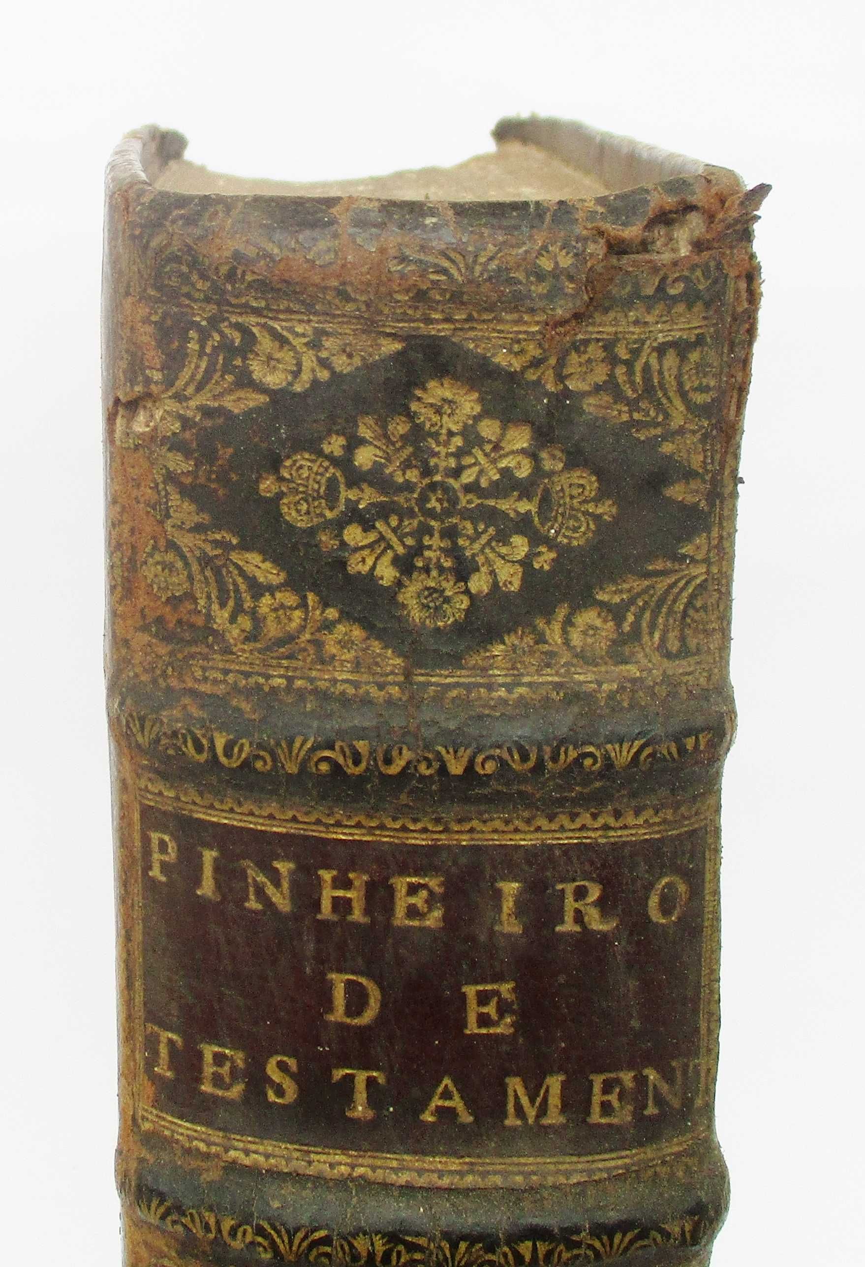 "Tractatus de Testametis" segundo tomo de P. Francisco Pinheiro 1715