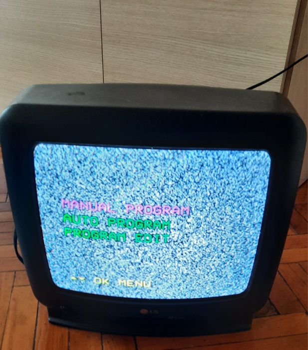 Телевизор LG sf-14e40 робочий стан