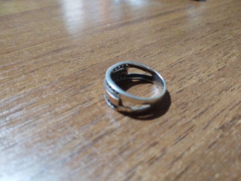 Продам серебряное колечко с золотым напылением