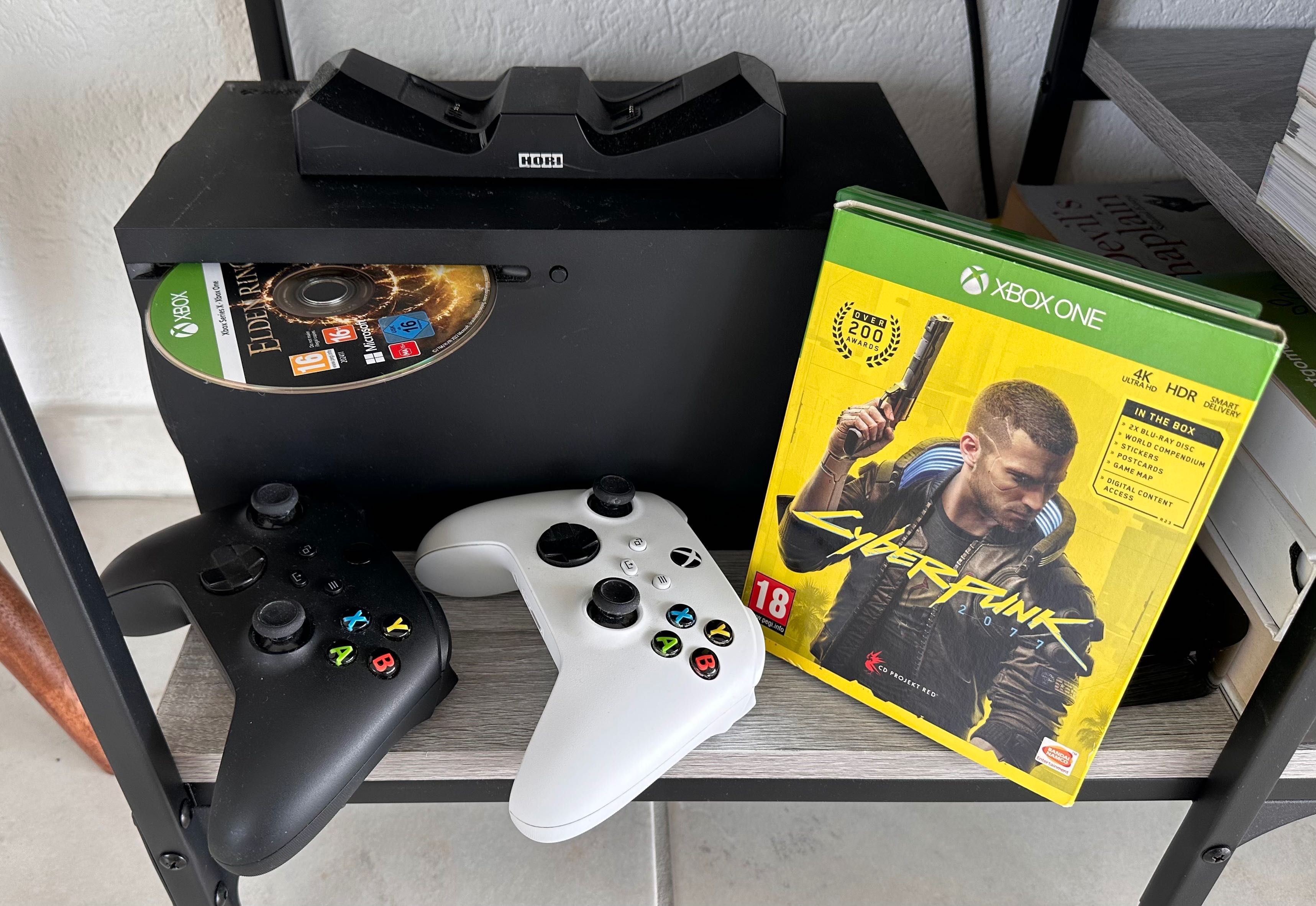 Xbox Series X 1TB + 2 pady + ładowarka + Gry