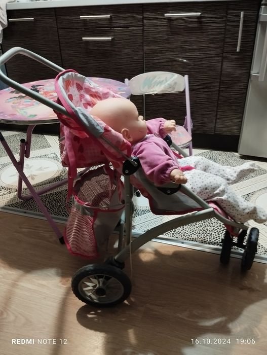 Коляска игровая.