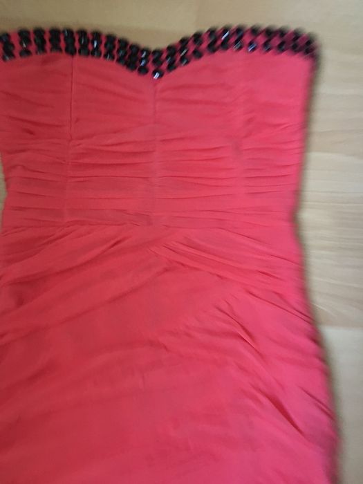 Sukienka quiz idealna na impreze