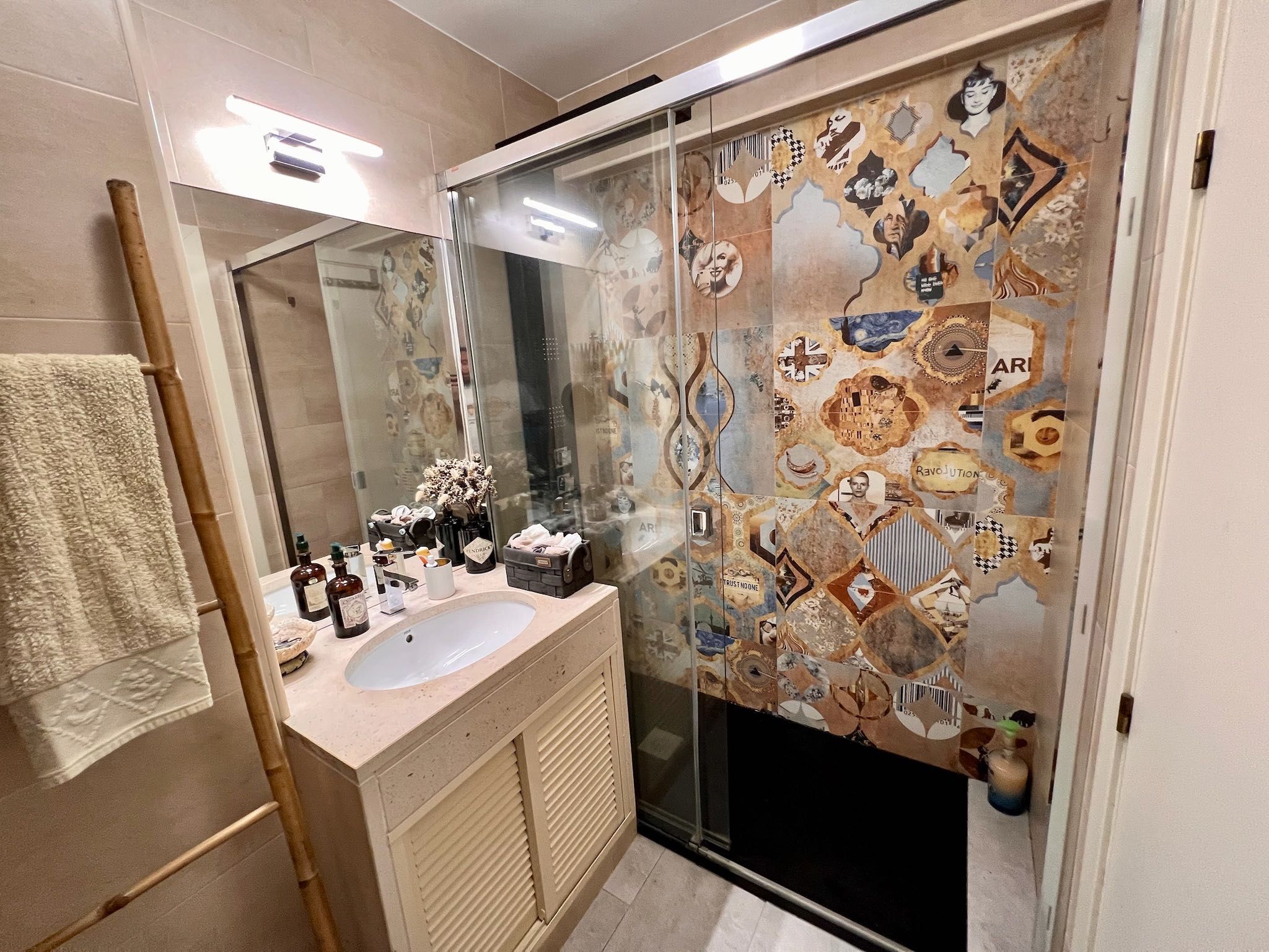 Apartamento T2, com jardins, na Herdade da Aroeira.