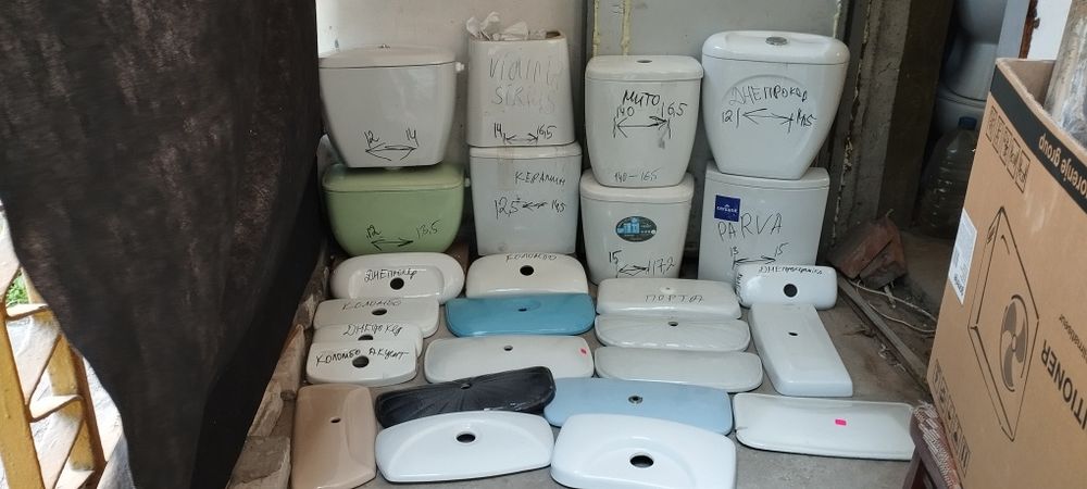 Продам бачки, крышки ,унитазы.