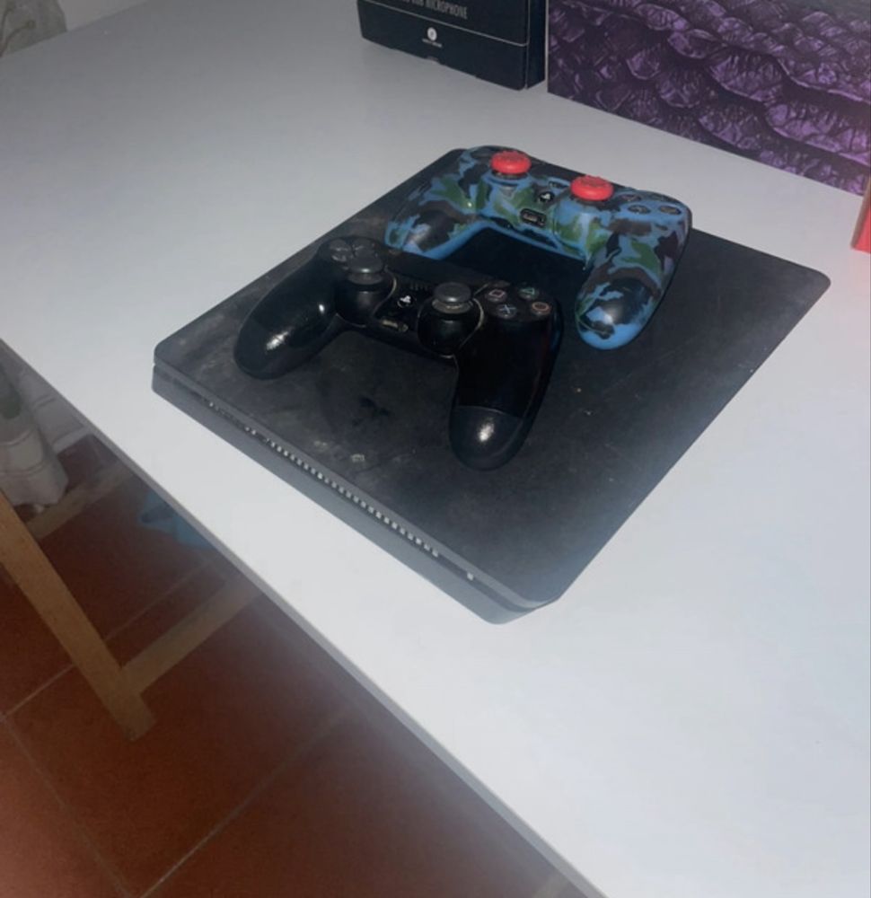 ps4 com dois comandks