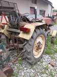 Sprzedam traktor z silnikiem perkins 3p, mocna konstrukcja, podnośnik.