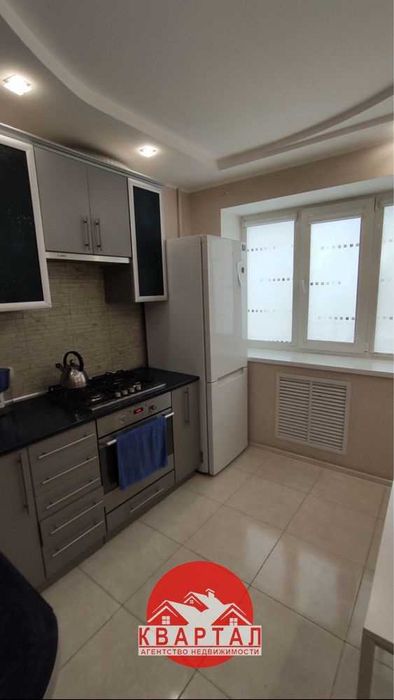 Продается 2-х к. кв. с капремонтом в кирпичном доме, ул. Добролюбова