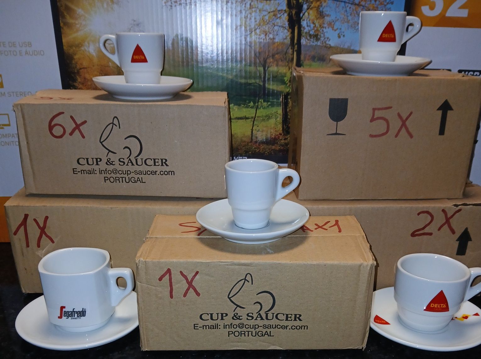 Delta conjuntos de chávenas e pires de café e chá. Ler descrição