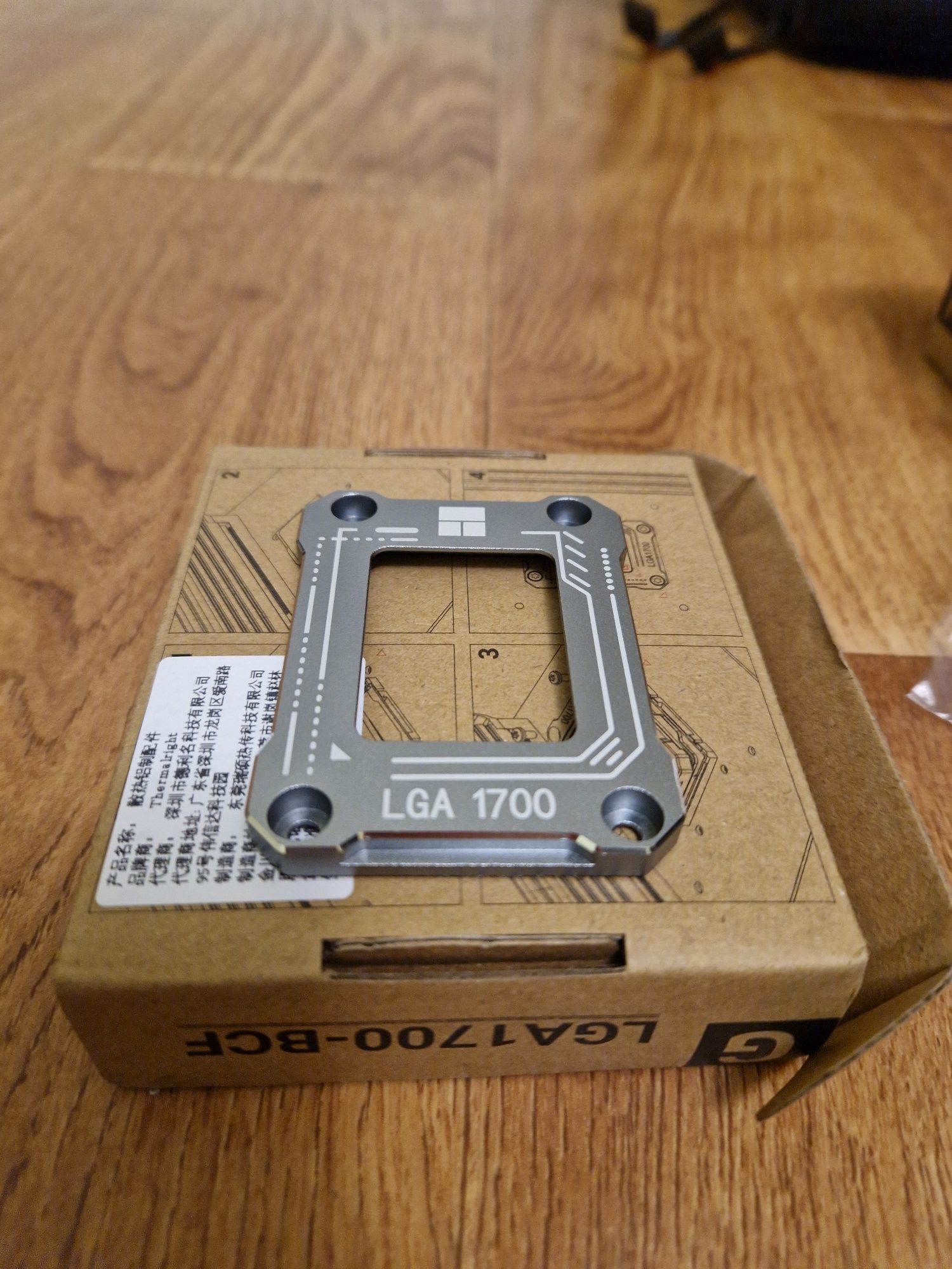 Сокетные рамки Thermal Right (LGA 1700, AM5)