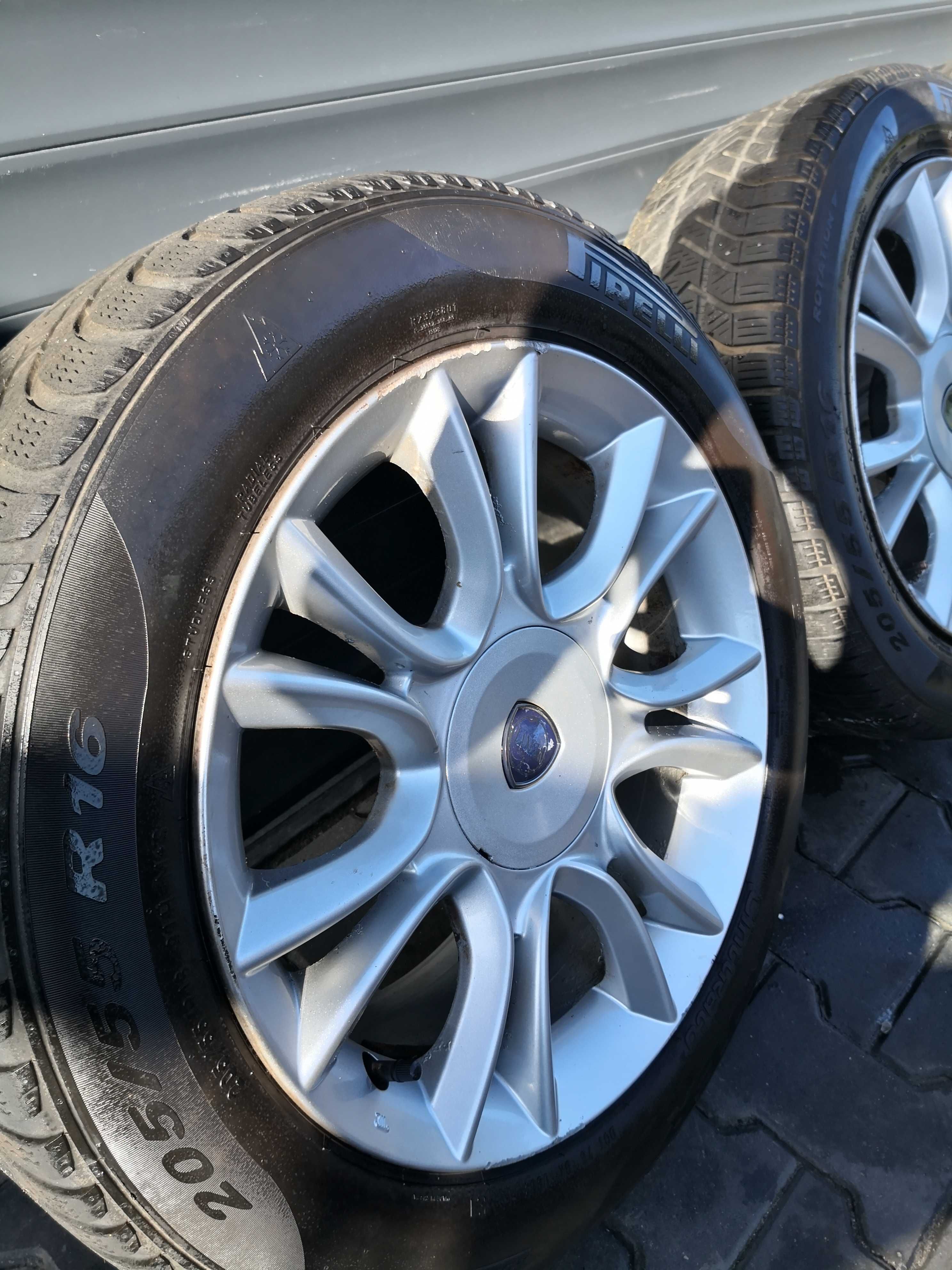 Koła Felgi Alufelgi zimówki R16" LANCIA DELTA III