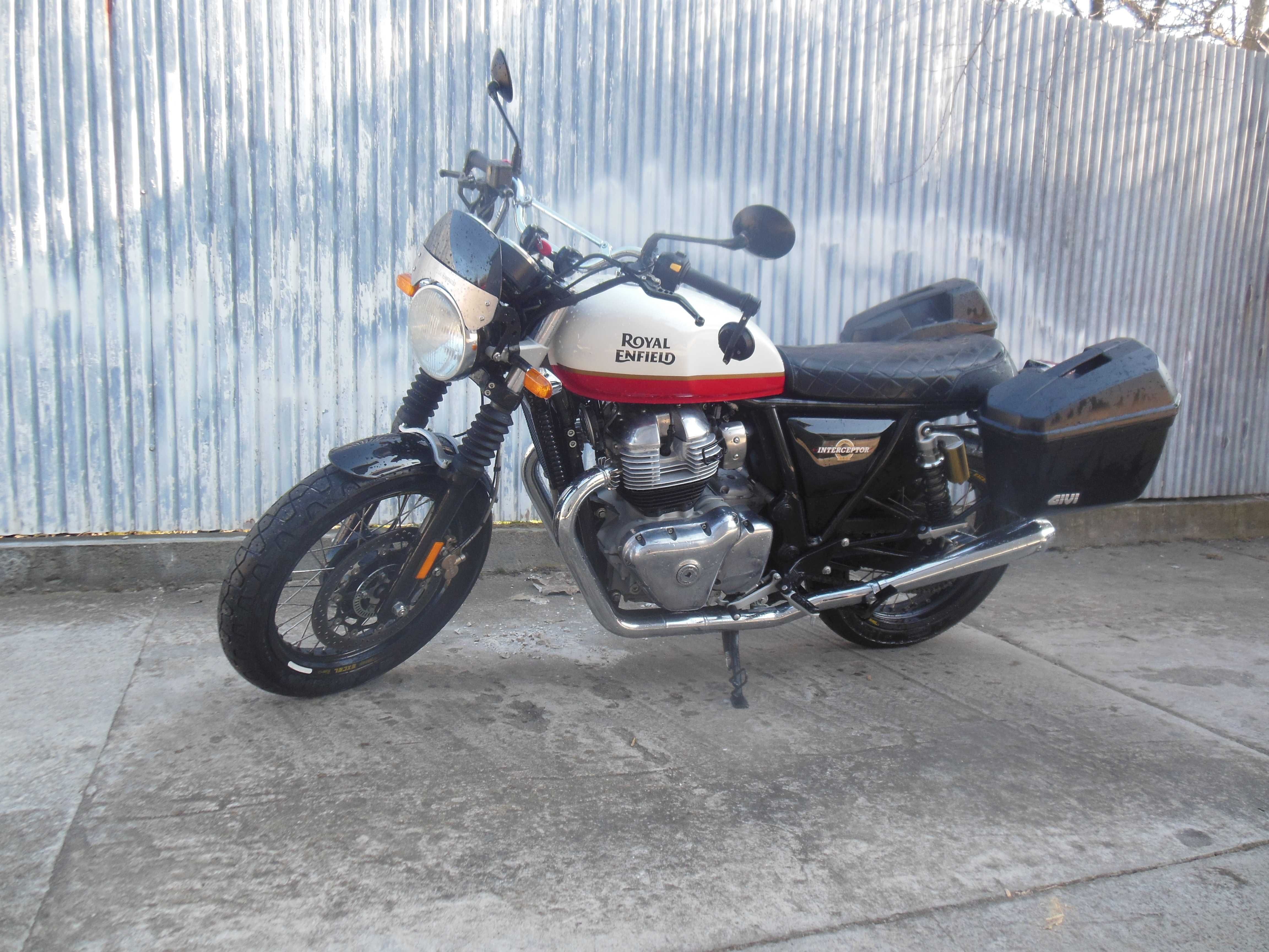 Royal Enfield 650 Interceptor continental gt bullet
