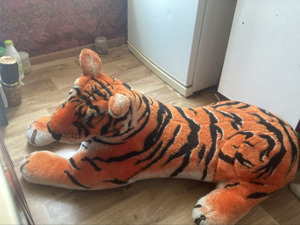 Продам классную мягкую игрушку  Тигра