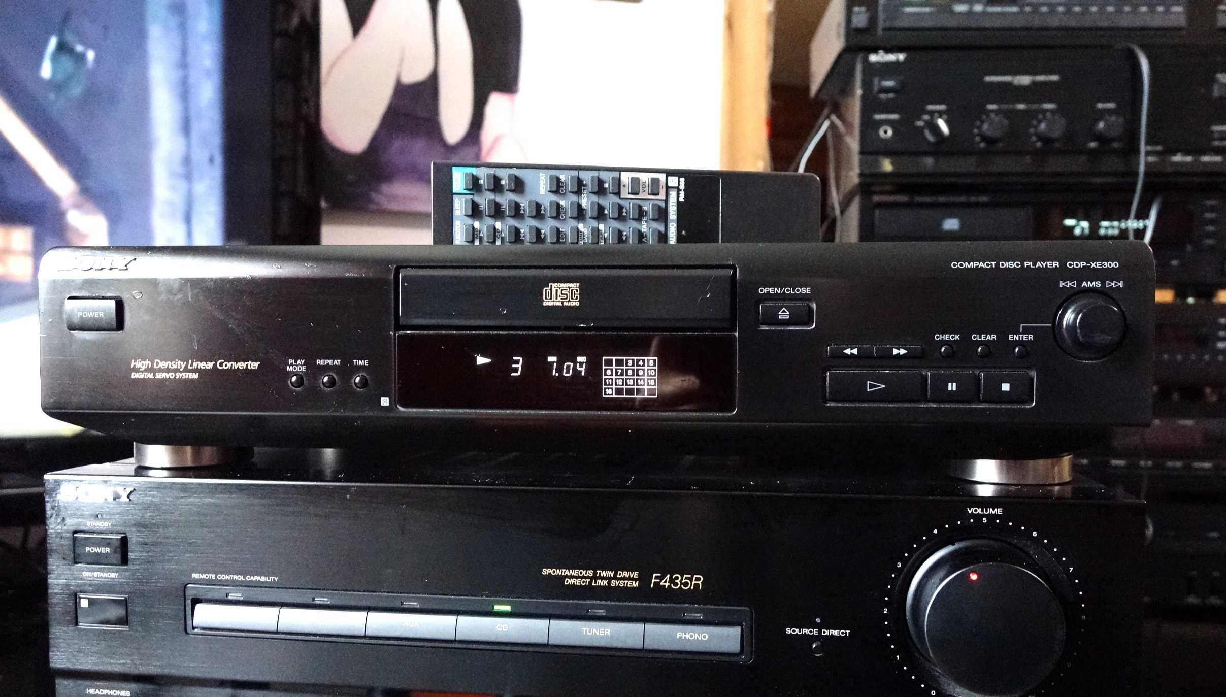 Odtwarzacz płyt CD japońskie SONY CDPXE 300 z pilotem
