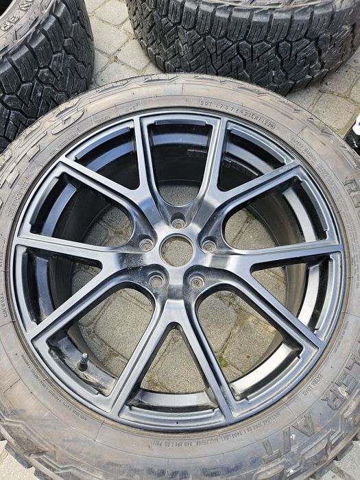 Felgi Dodge 20 cali 5x127 opony 265/50 r20