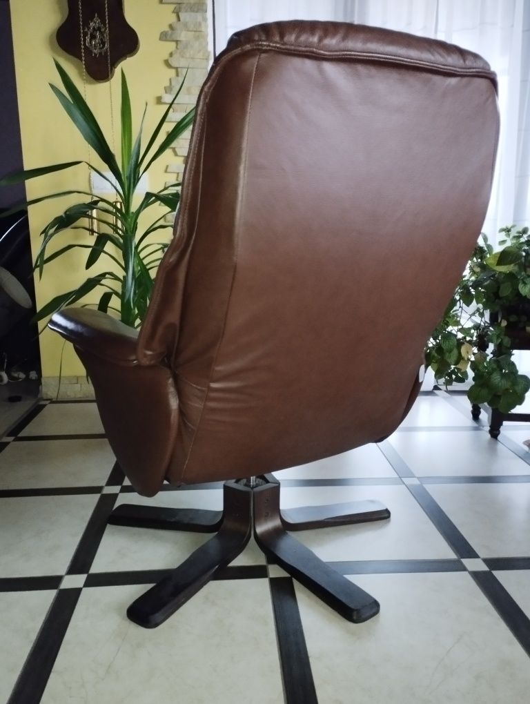 Шкіряне крісло релакс