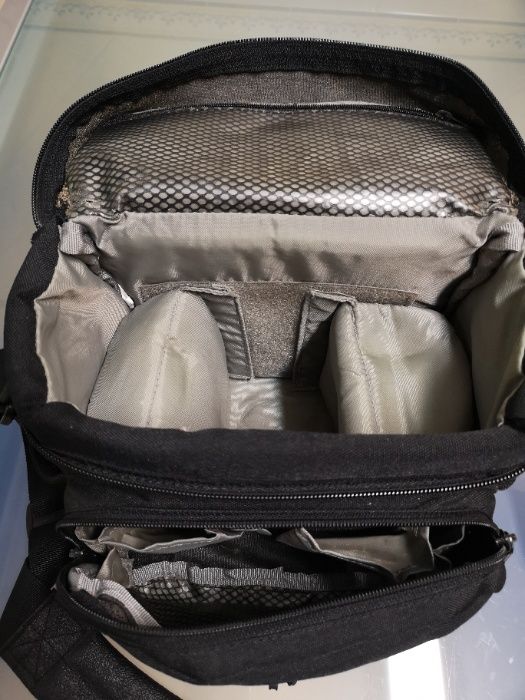 Bolsa máquina fotográfica - Lowepro Nova 1