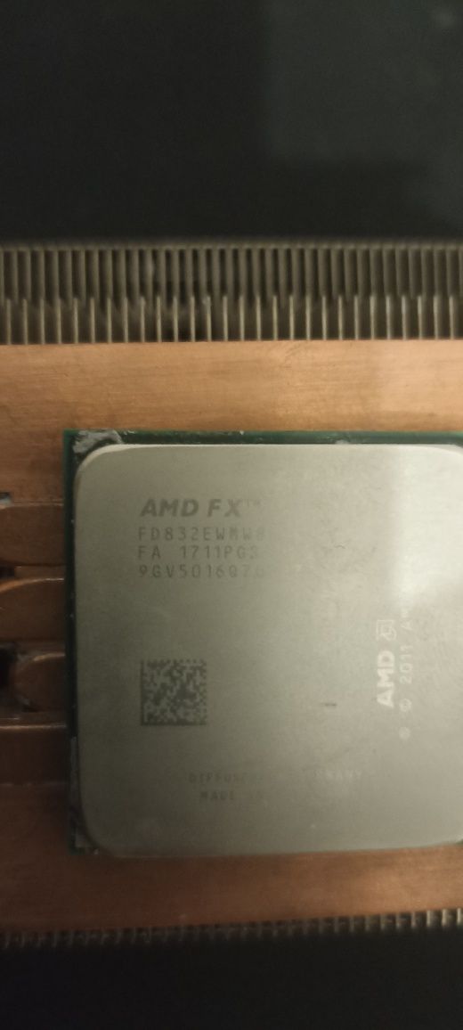 AM3+ – FX-8320Е.+ Кулер AMD Wraith Prism LED RGB