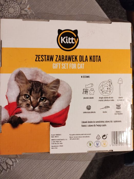 Zestaw zabawek dla kota.