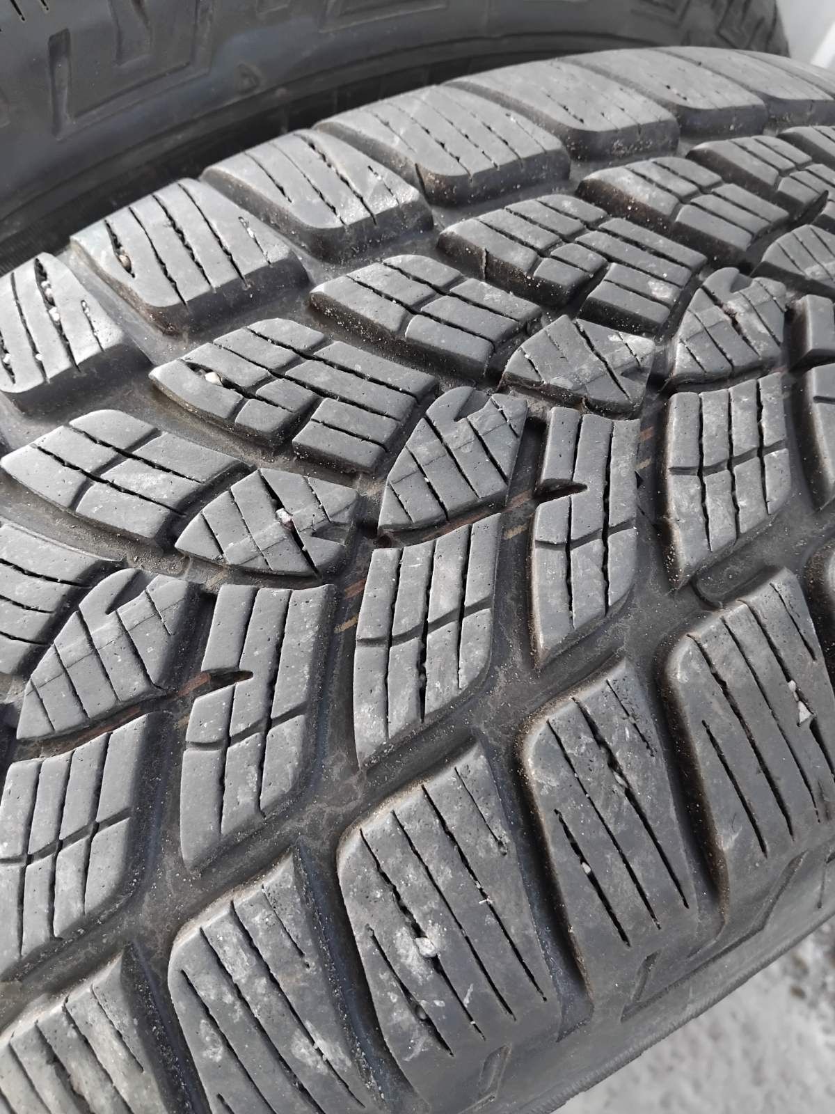 Шины зима 65 215/70 R16 Fulda 20 год. Как новые 10 мм