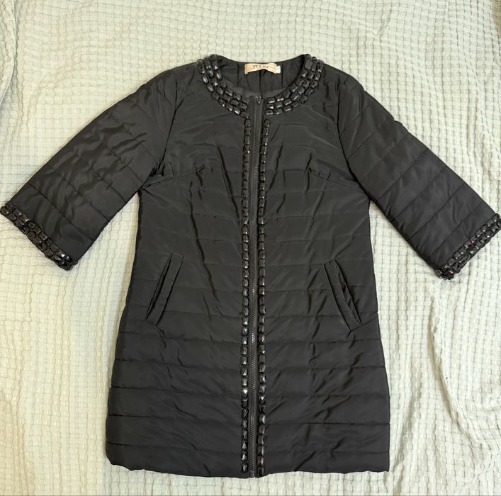 Чорне пальто з рукавом 3/4