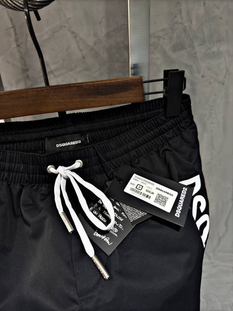 Czarne spodenki DSQUARED