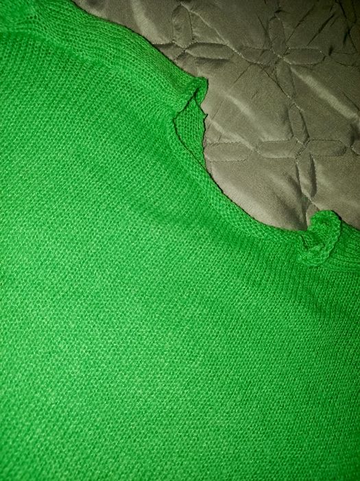 Кофта,легка в'язка. Зелена,нова