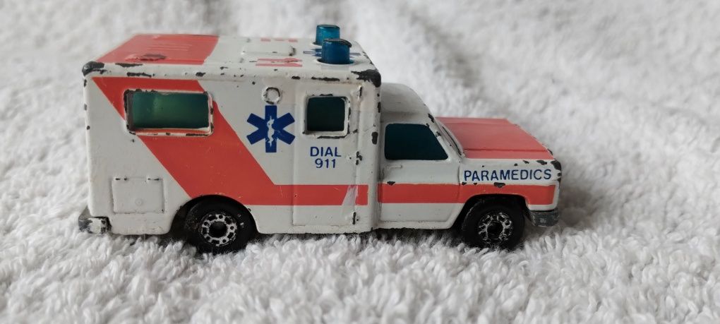 Matchbox ambulans z 1987 r