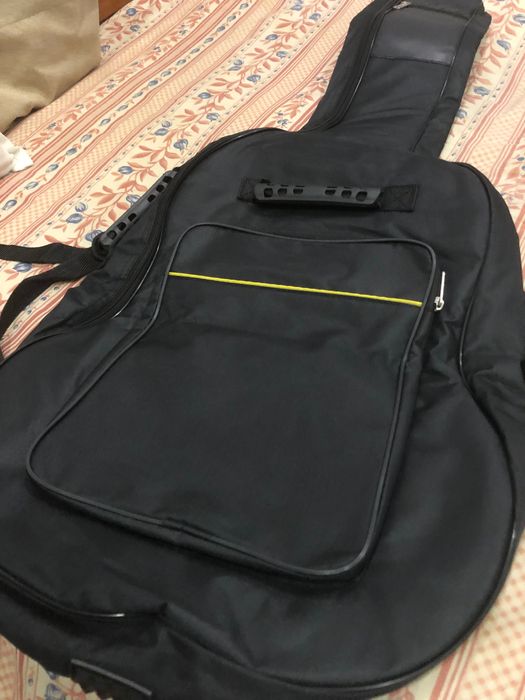 Capa ou estojo de excelente qualidade para guitarra, violão